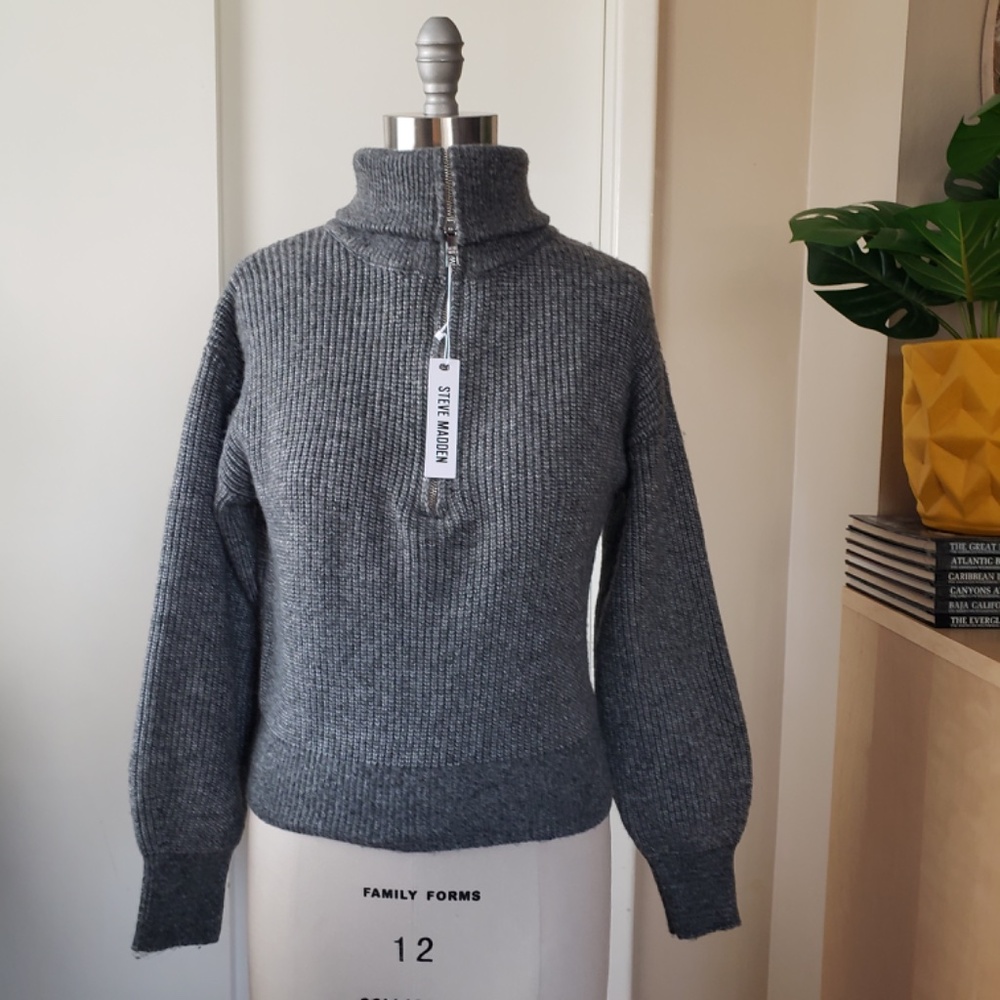 Steve Madden Knit Sweater Size Large NEW